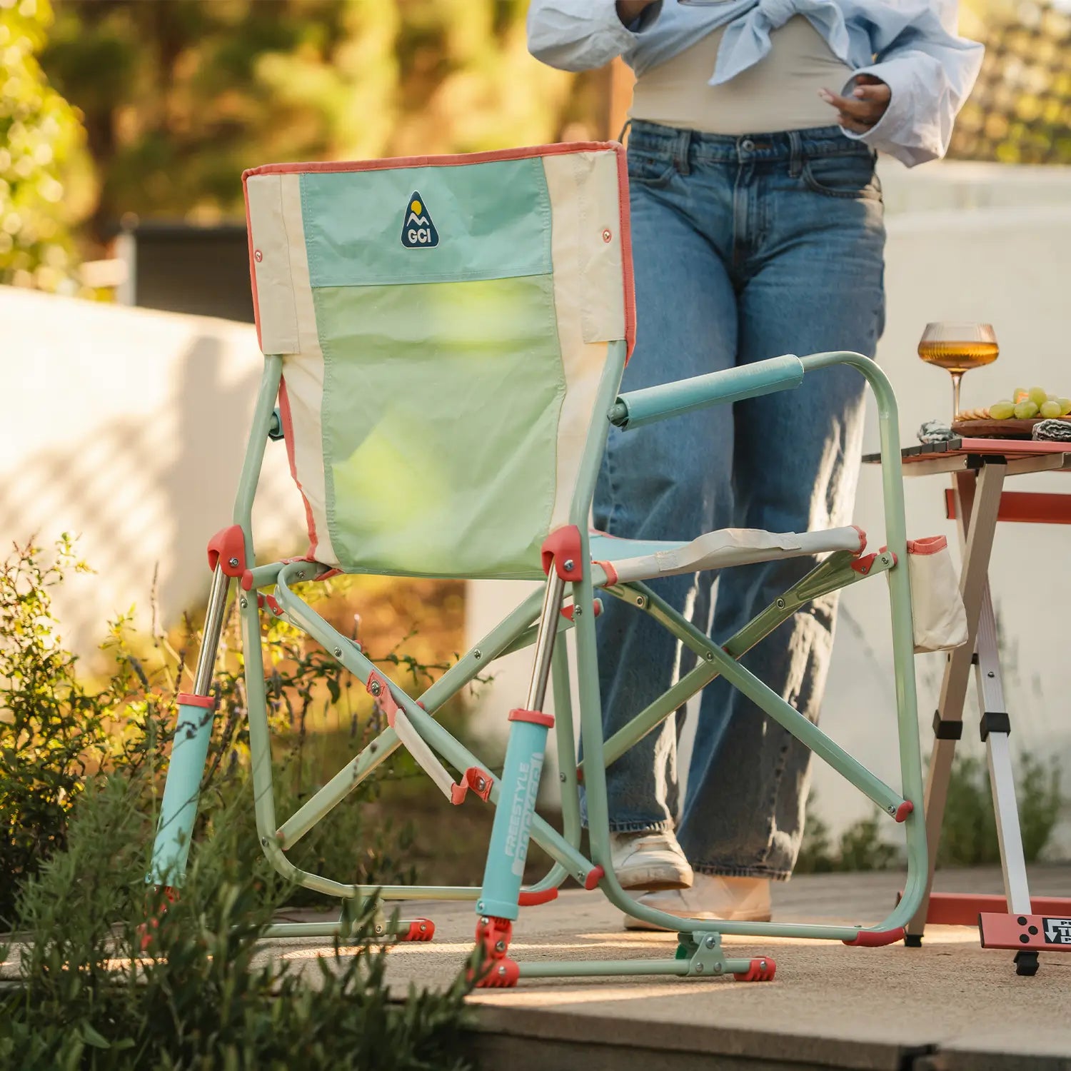 Freestyle Rocker | Featured Outdoor Choice | Outlandridge E863